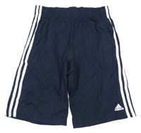Tmavomodro-bílé kraťasy s pruhy a logem Adidas