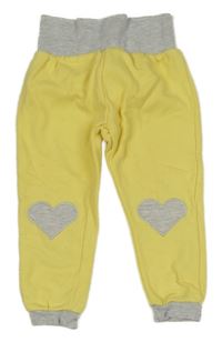 Sivo-žlté tepláky so srdiečkami Lupilu