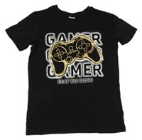 Čierne tričko s ovladačem Chapter young