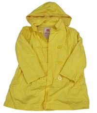 Žltý plátenný jarný kabát s kapucňou a golierikom C&A