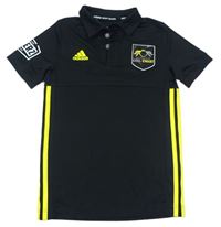 Čierne športové polo tričko s logom a žltymi pruhmi Adidas