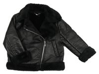 Černý koženkový zateplený křivák s kožešinovým límcem Primark