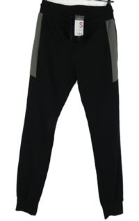 Nové - Pánske čierno-sivé tepláky Primark