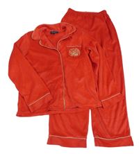 Červené plyšové pyžama s výšivkou