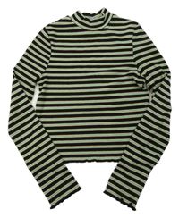 Čierno-zeleno-béžové pruhované rebrované crop tričko M&Co.