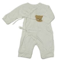 Biely rebrovaný ľahký overal s medvěďom