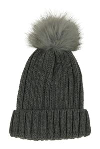 Šedá čepice s bambulí 