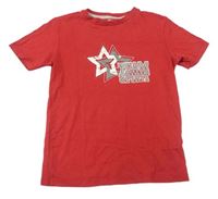 Červené outdoorové tričko s nápismi a hviezdami TRESPASS