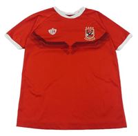 Červené sportovní tričko s nášivkou