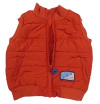 Červená šušťáková zateplená vesta s nášivkou M&S