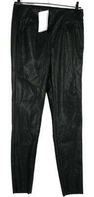 Nové - Dámské černé koženkové tregíny Page one young