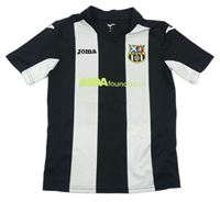 Černo-bílý pruhovaný sportovní dres s nášivkou Joma