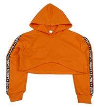 Oranžová crop mikina s nápisy na rukávech a kapucí Shein