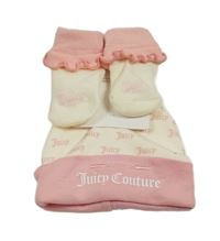 Nové - 2Set - Smetanovo-ružová čapica s logy + ponožky s volánikom zn. Juicy Couture