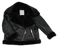 Černý koženkový zateplený křivák s kožešinou a límečkem Matalan