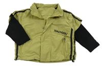 Zeleno-čierna šušťáková jarná bunda s nápisom a pruhmi