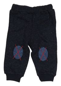 Tmavomodré pletené tepláky so záplatami