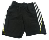 Černé šusťákové podšité funkční kraťasy s logem Adidas