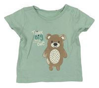 Svetlozelené tričko s medvěďom