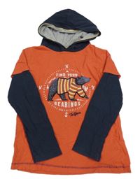 Oranžovo-tmavomodré triko s medvědem a kapucí Fat Face