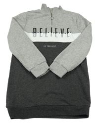 Šedo-bílé teplákové šaty s nápisem Miss E-vie