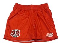 Červené športové kraťasy s nášivkou zn. New Balance