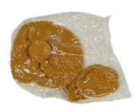 Nové - 2Set - Okrový pletený baret + rukavice so šňůrkou