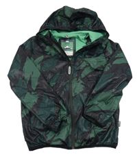 Čierno-zelená vzorovaná šušťáková funkčná jarná bunda s kapucňou zn. WE