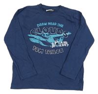 Tmavomodré triko s nápisy a letadlem Tom Tailor