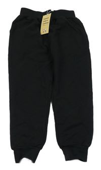 Nové - Černé tepláky 