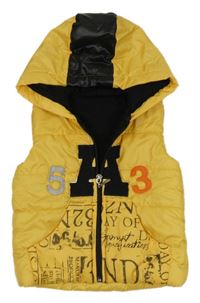 Žluto-černá šusťáková prošívaná zateplená vesta s nápisy a kapucí 