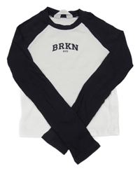 Bielo-antracitové rebrované crop tričko s nápisom H&M