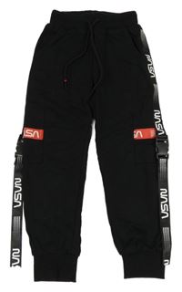 Černé tepláky s nápisy - NASA