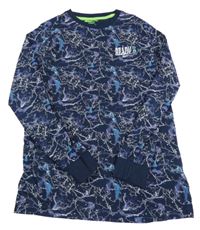 Tmavomodré vzorované triko s nápisem F&F