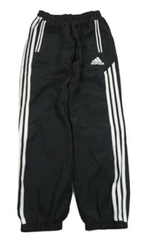 Čierno-biele šušťákové športové nohavice Adidas