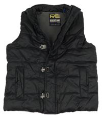 Černá šusťáková zateplená vesta s kapsami OKAIDI