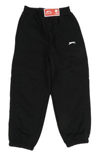Černé tepláky s logem Slazenger