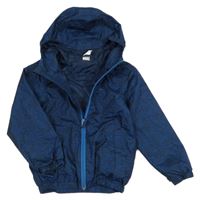 Tmavomodrá šusťáková jarní funkční bunda s horami a kapucí Quechua