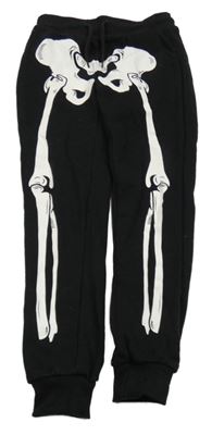 Černé tepláky s kostmi Chapter Young