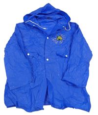 Modrá pláštěnka s klukem a kapucí