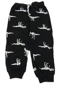 Černé tepláky s bílými dinosaury