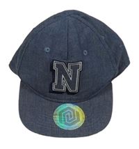 Tmavomodrá melírovaná kšiltovka s písmenem H&M