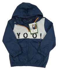 Nové - tmavomodro-biela šušťáková jarná bunda s nápisom a kapucňou