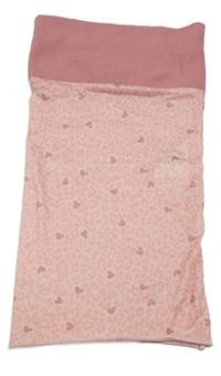 Světlerůžový nákrčník se srdíčky 