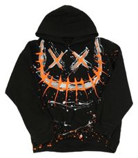 Černá mikina se smajlíkem se skvrnami a kapucí