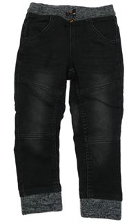 Černé teplákové rifle s šedým pasem 