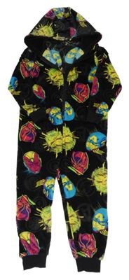 Čierno-farebná plyšová kombinéza s Avangers a kapucňou