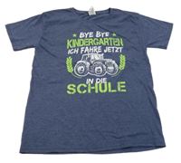 Tmavomodré tričko s nápisom a traktorom Fruit of the Loom