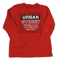 Červené triko s nápisem Primark