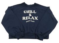 Tmavomodrá crop mikina s nápisom